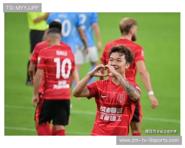 成都蓉城严鼎皓中路直塞撕开防线:一次战术阅读的品牌启示